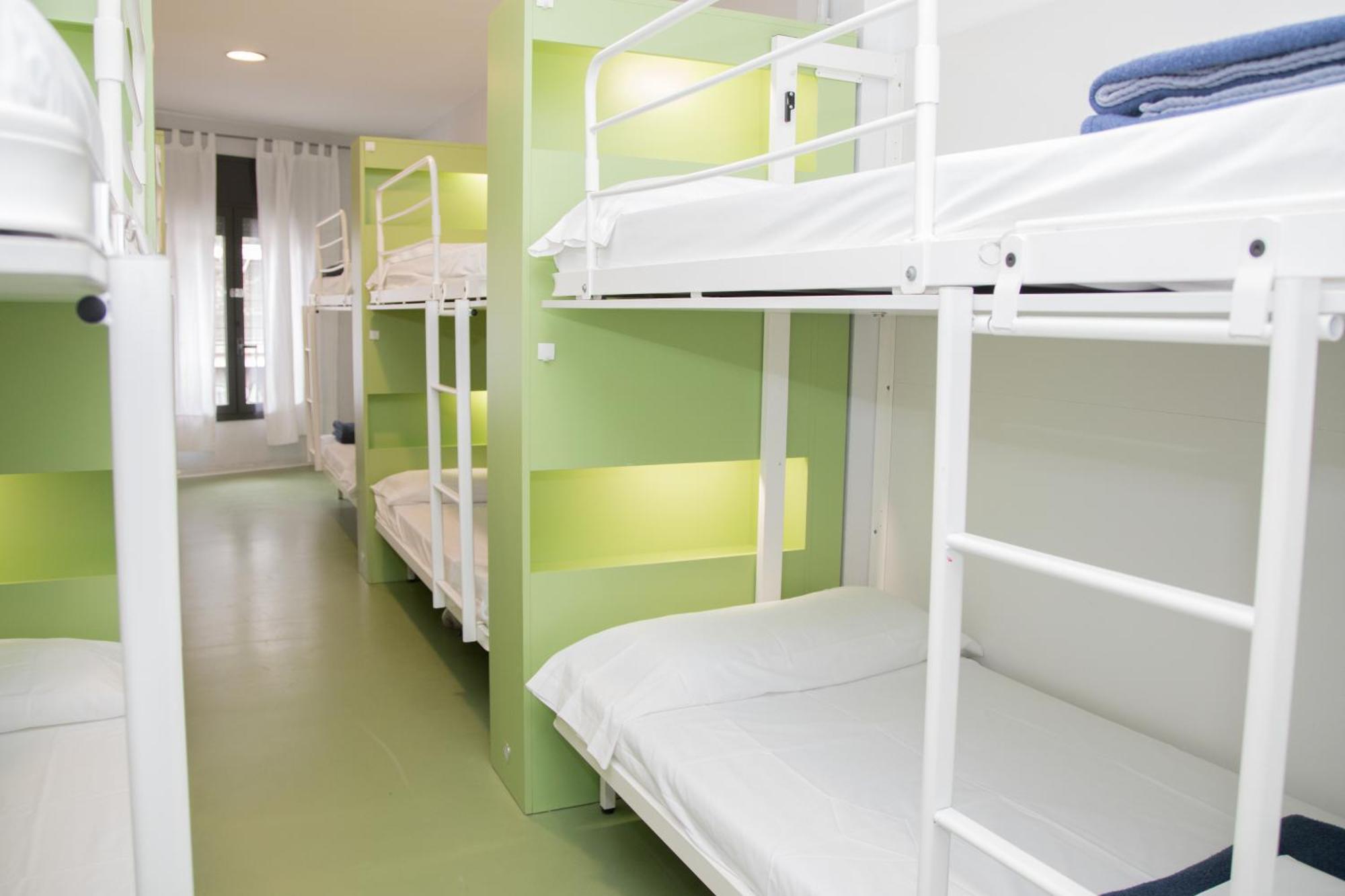 Sant Jordi Sagrada Familia Hostel